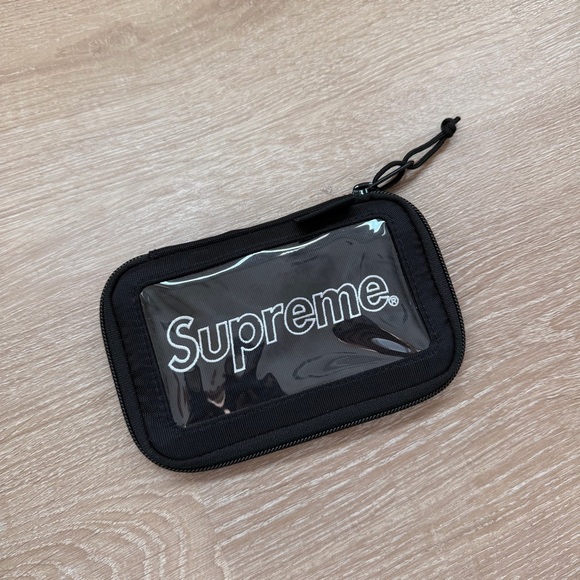 Supreme Small Zip Pouch - Picture 2 of 3